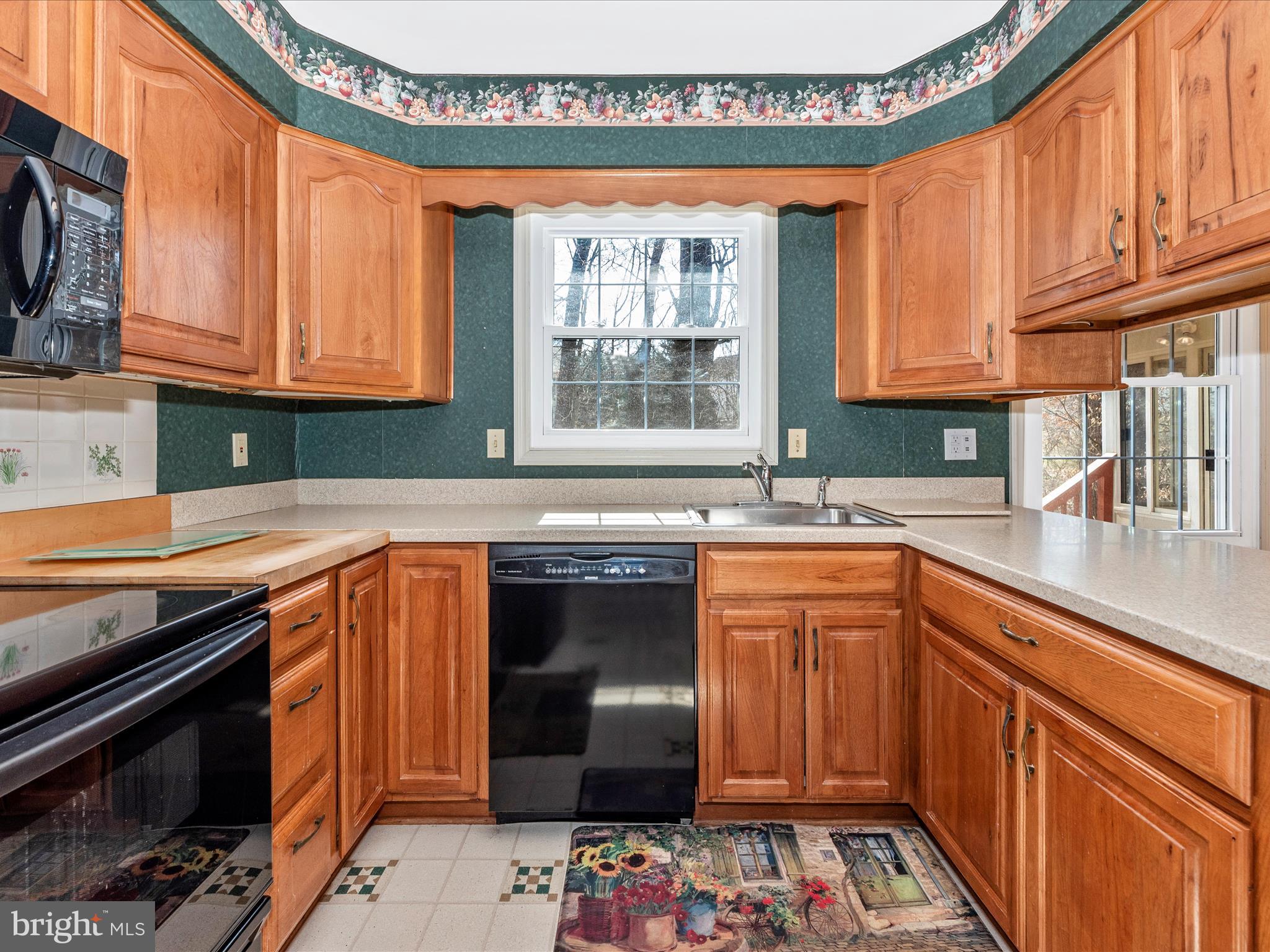 6160 CAMELBACK LANE