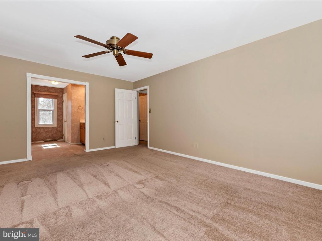 6160 CAMELBACK LANE