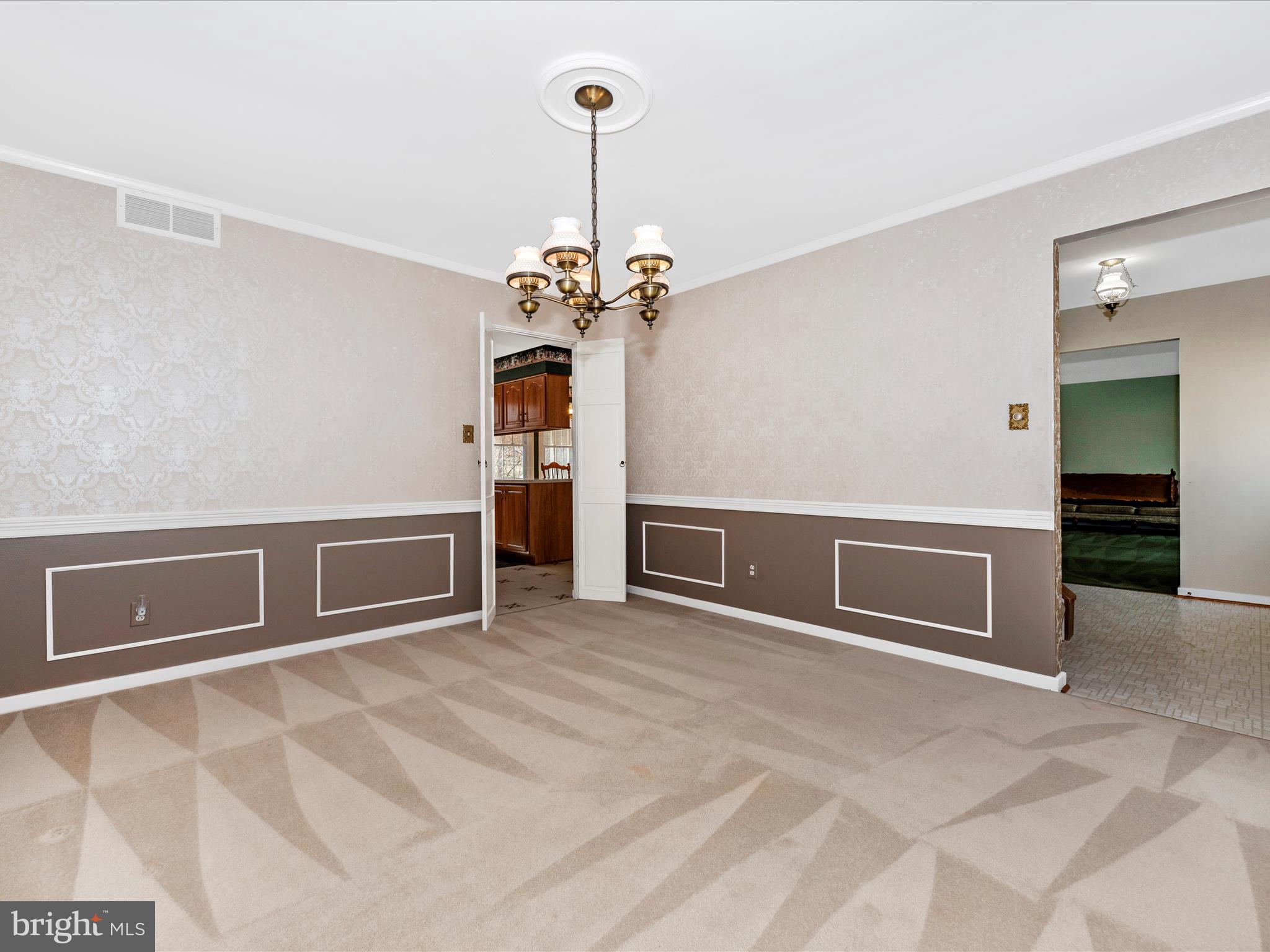 6160 CAMELBACK LANE