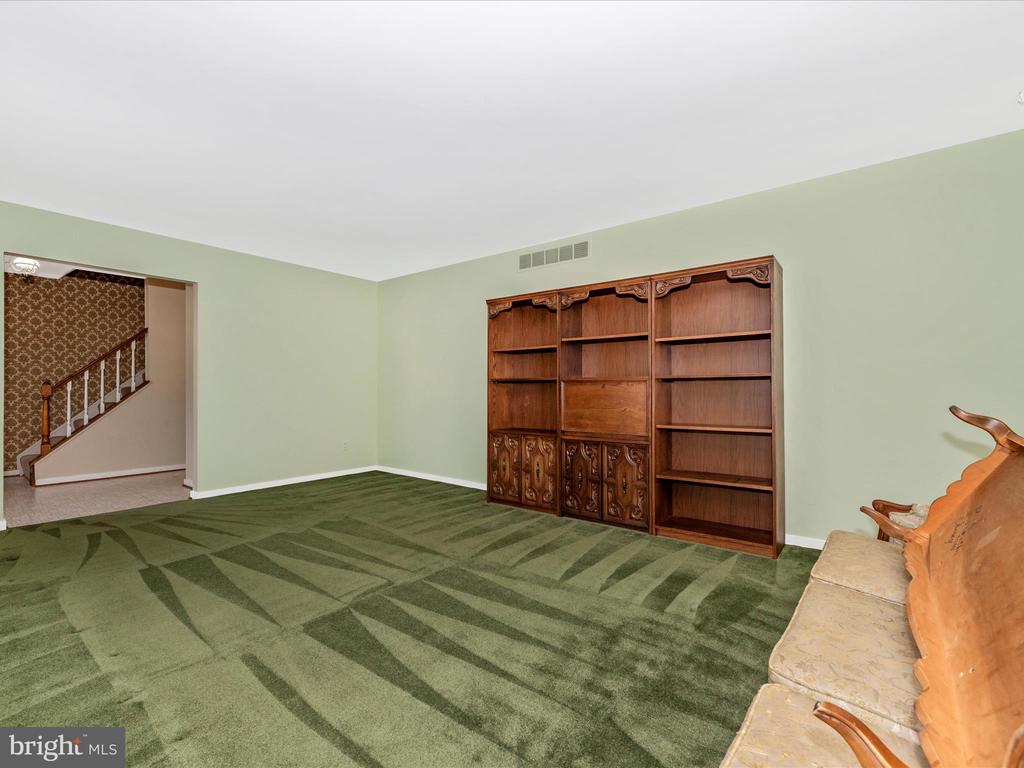 6160 CAMELBACK LANE