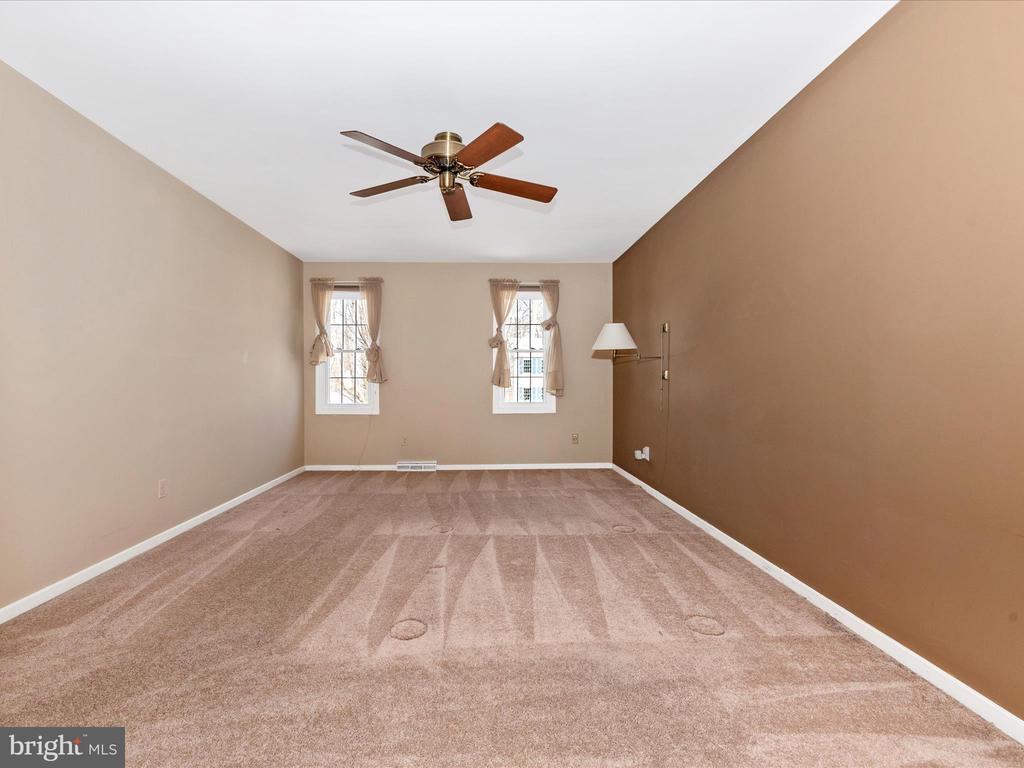 6160 CAMELBACK LANE
