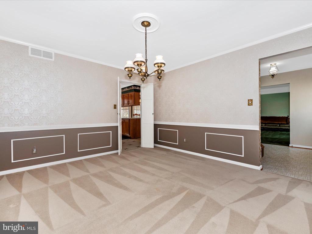 6160 CAMELBACK LANE