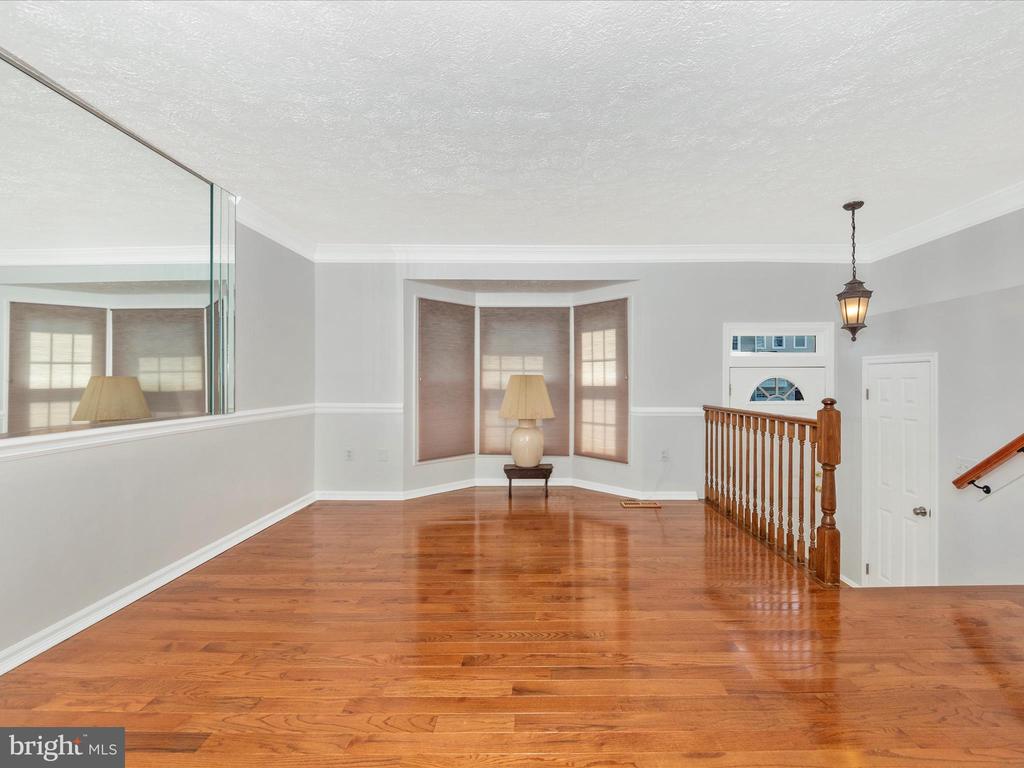 7904 BRIGHTMEADOW COURT