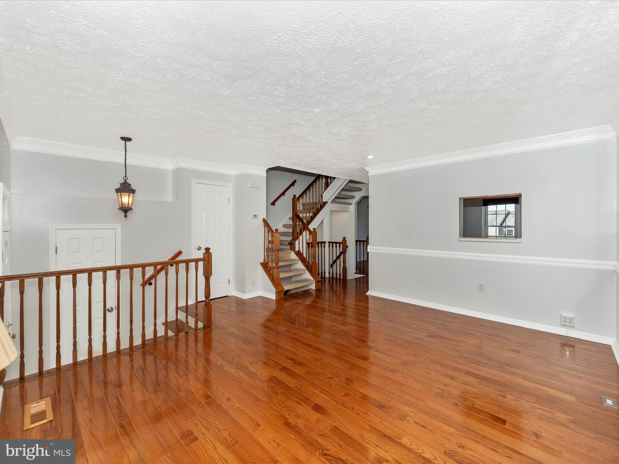 7904 BRIGHTMEADOW COURT