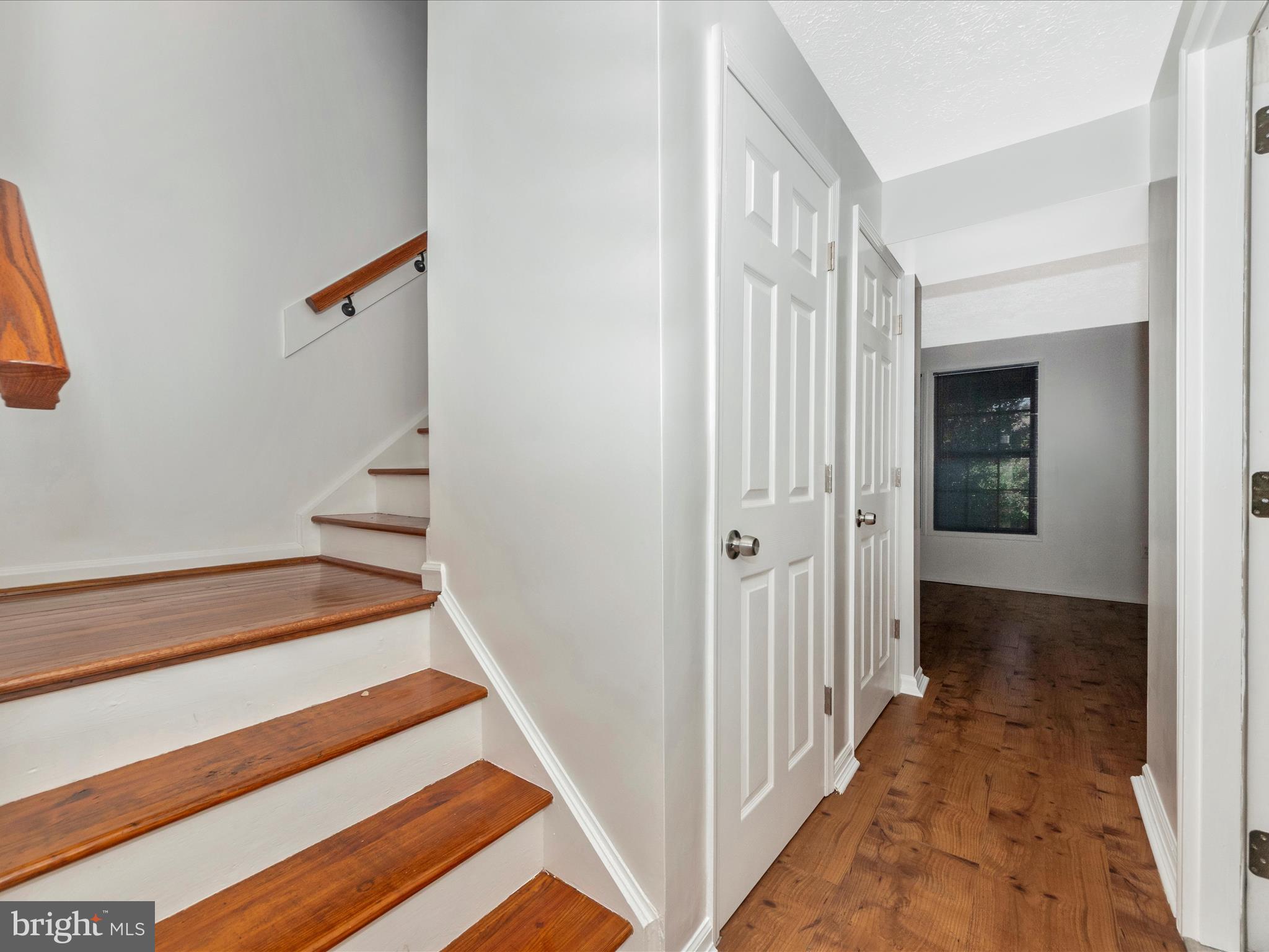 7904 BRIGHTMEADOW COURT