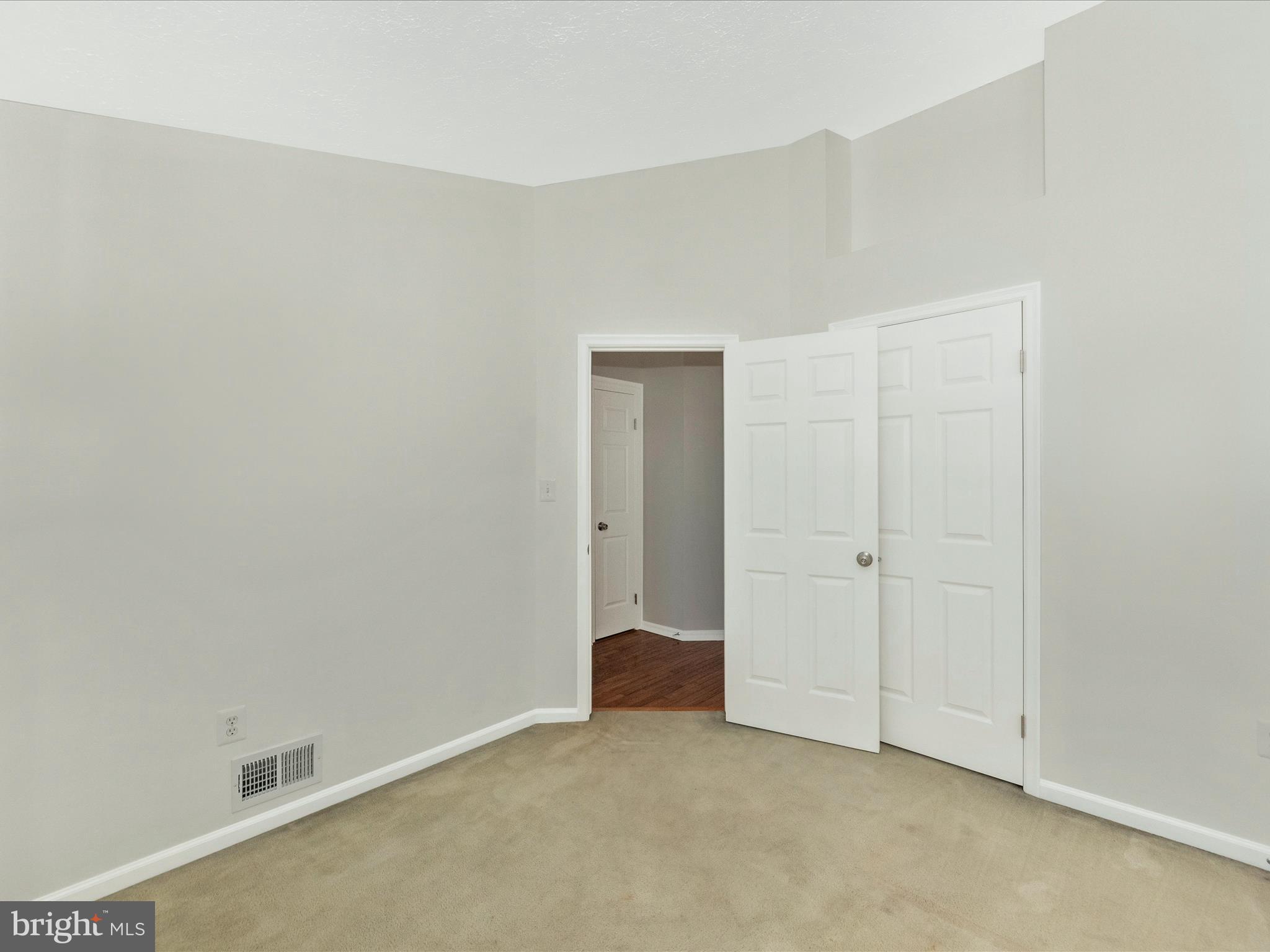 7904 BRIGHTMEADOW COURT