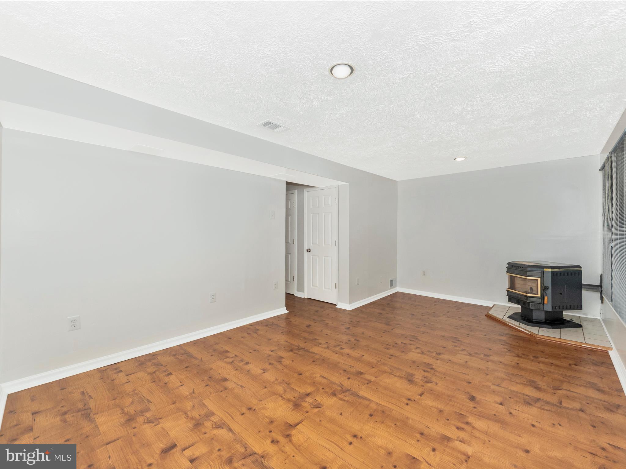 7904 BRIGHTMEADOW COURT