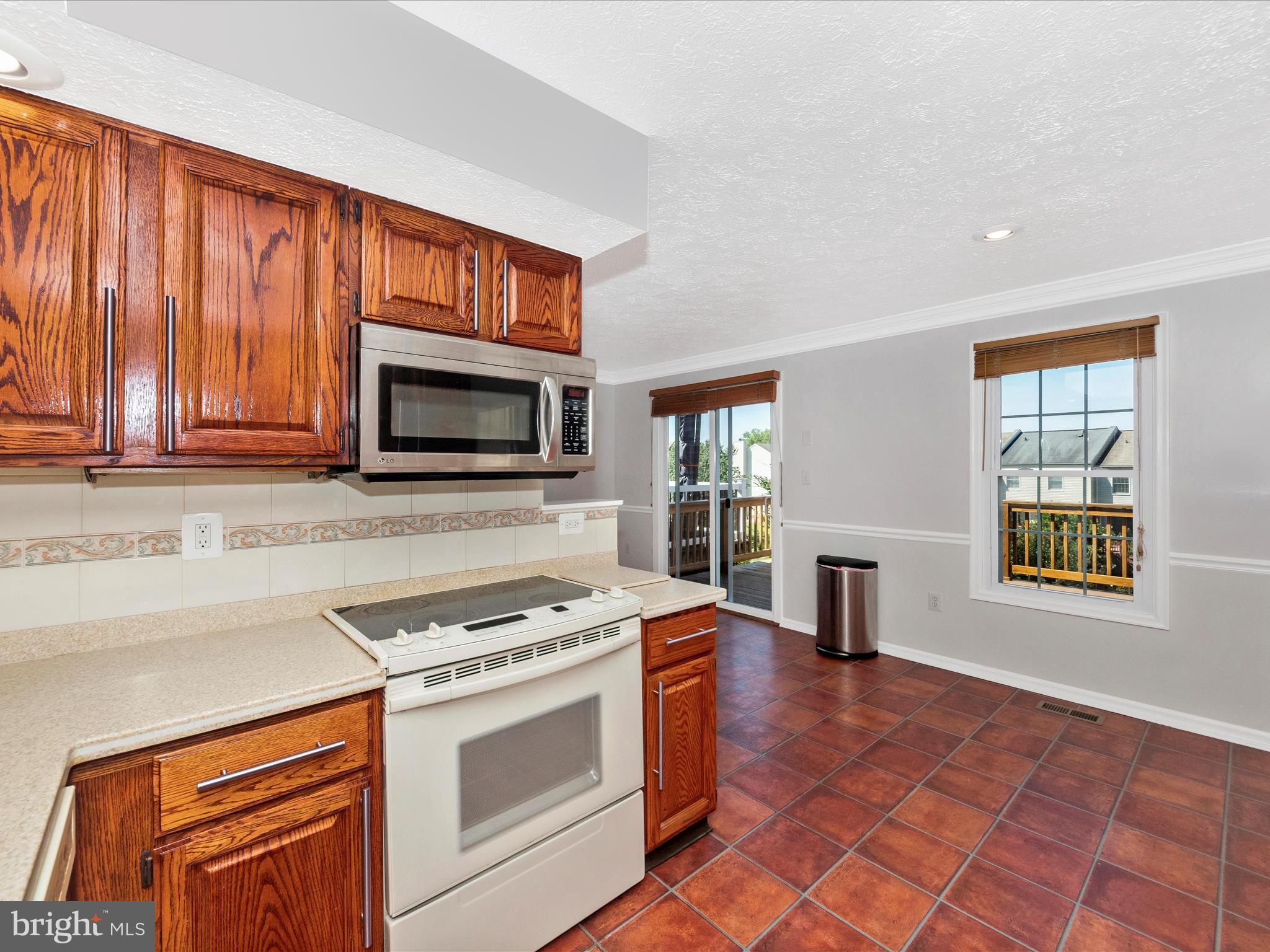 7904 BRIGHTMEADOW COURT