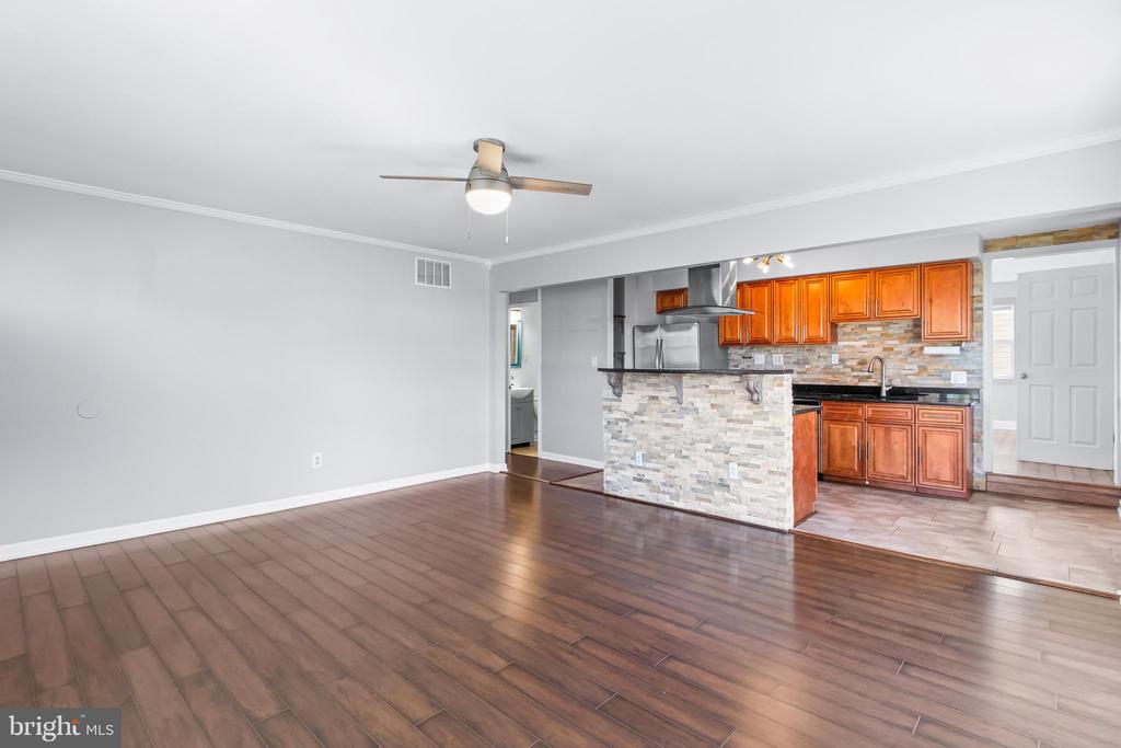 1000 8TH STREET