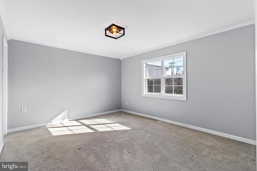 1000 8TH STREET