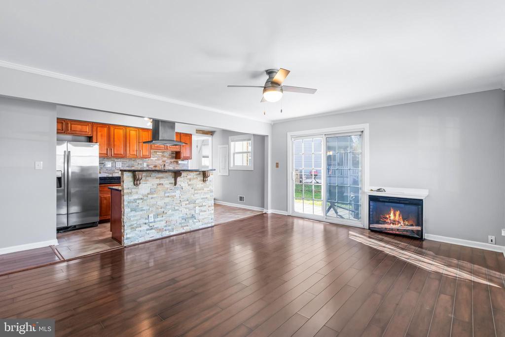 1000 8TH STREET