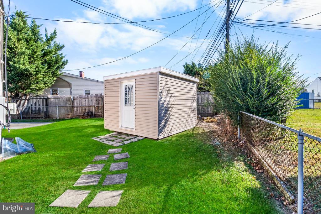 1000 8TH STREET