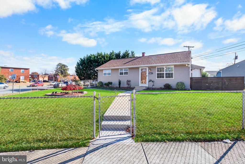 1000 8TH STREET