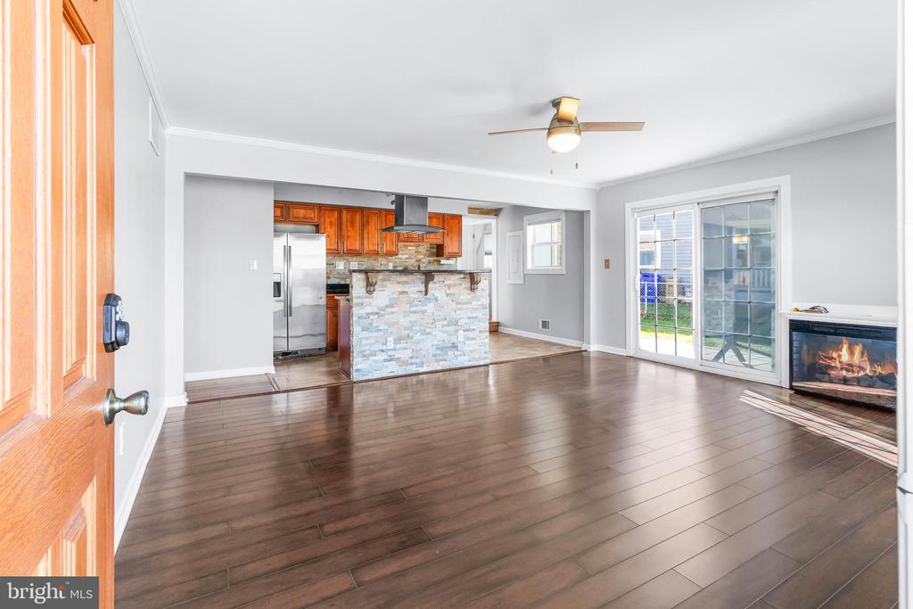 1000 8TH STREET