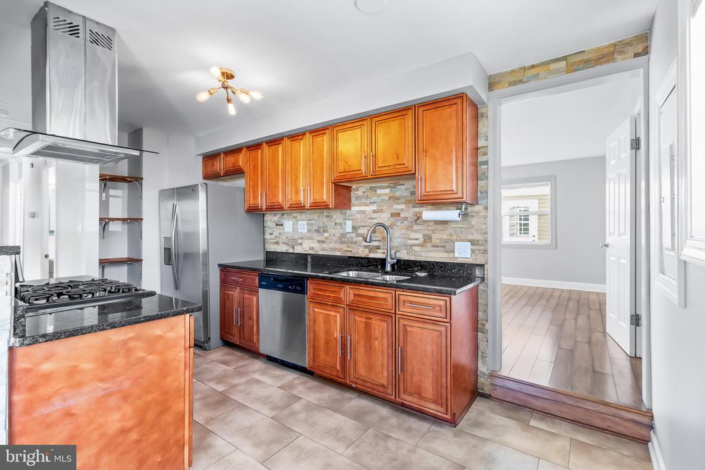 1000 8TH STREET