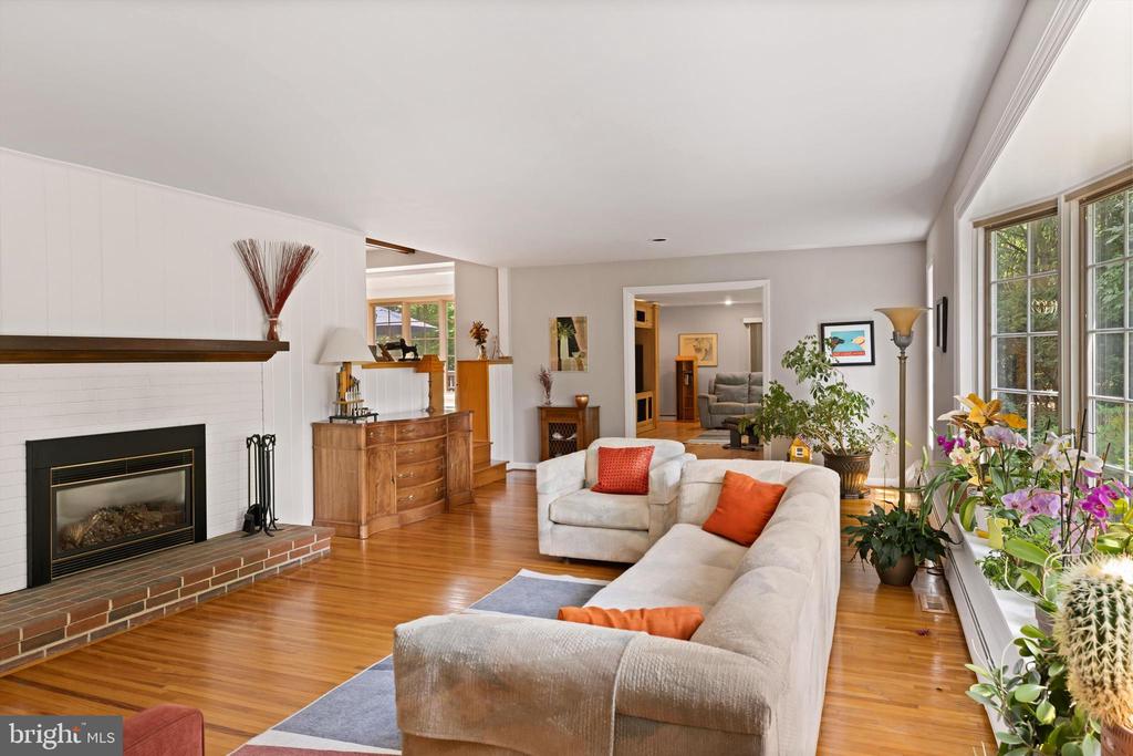 711 Lippincott Ave