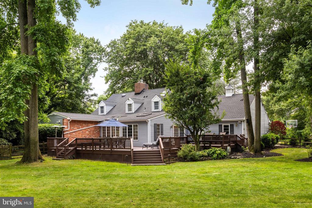 711 Lippincott Ave