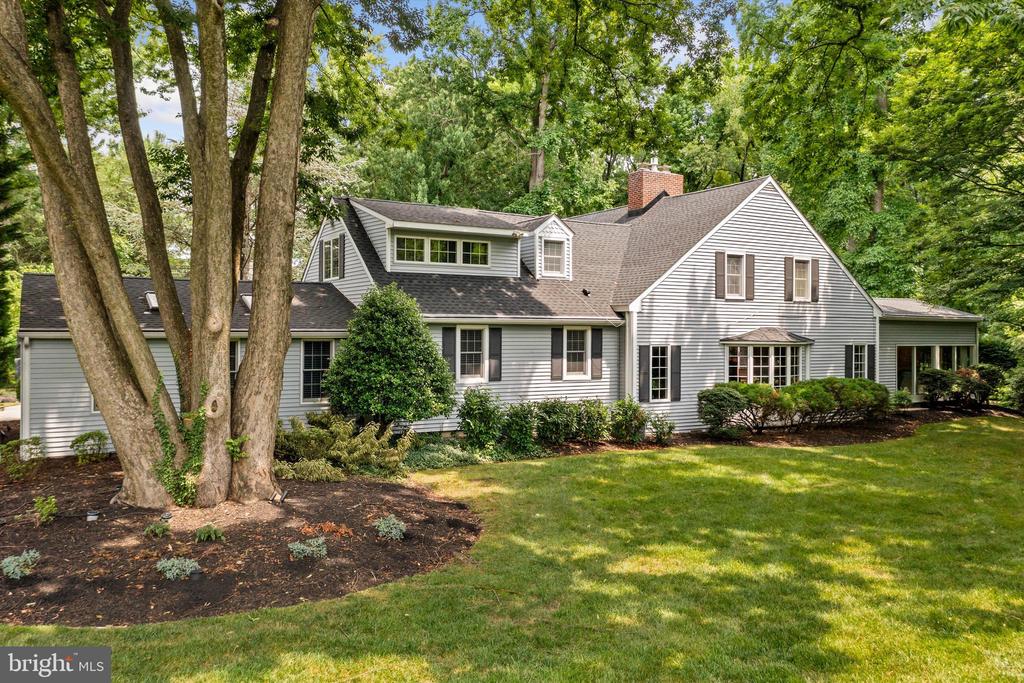 711 Lippincott Ave