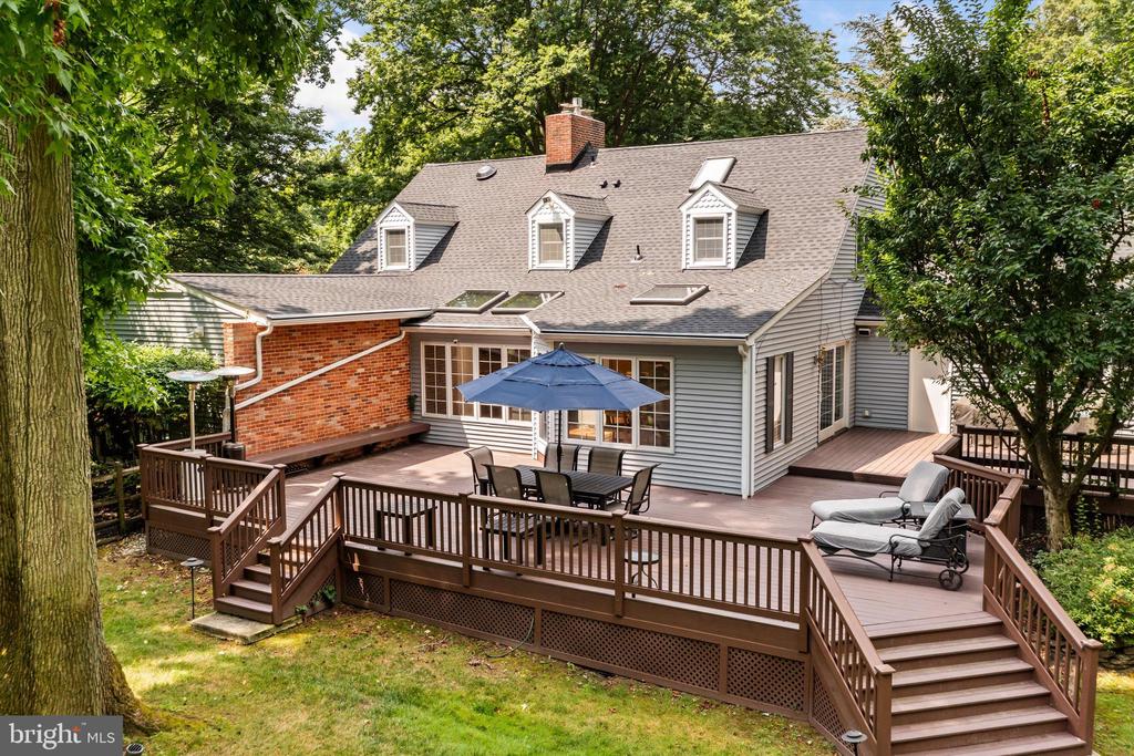 711 Lippincott Ave