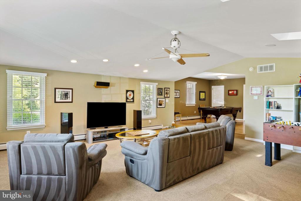 711 Lippincott Ave