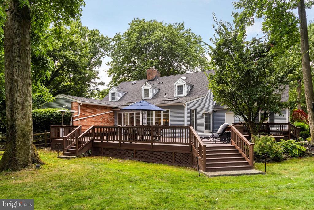 711 Lippincott Ave