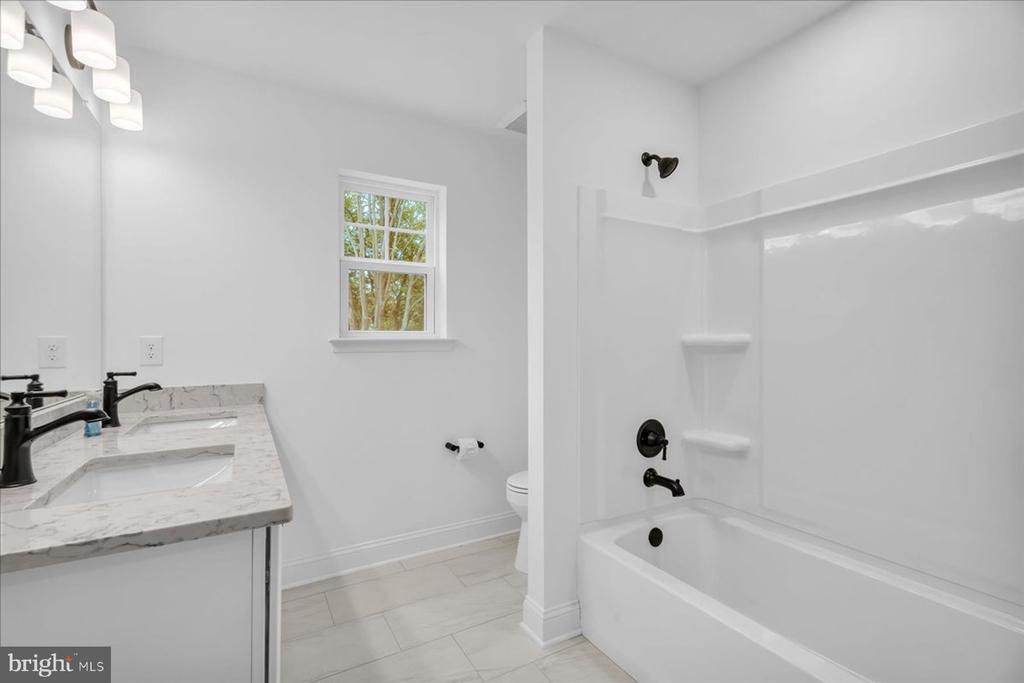35 BARBERTOWN POINT BREEZE ROAD