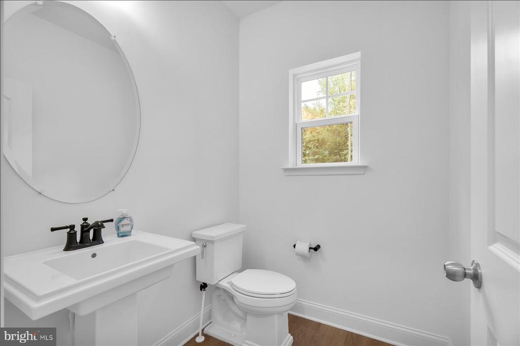 35 BARBERTOWN POINT BREEZE ROAD