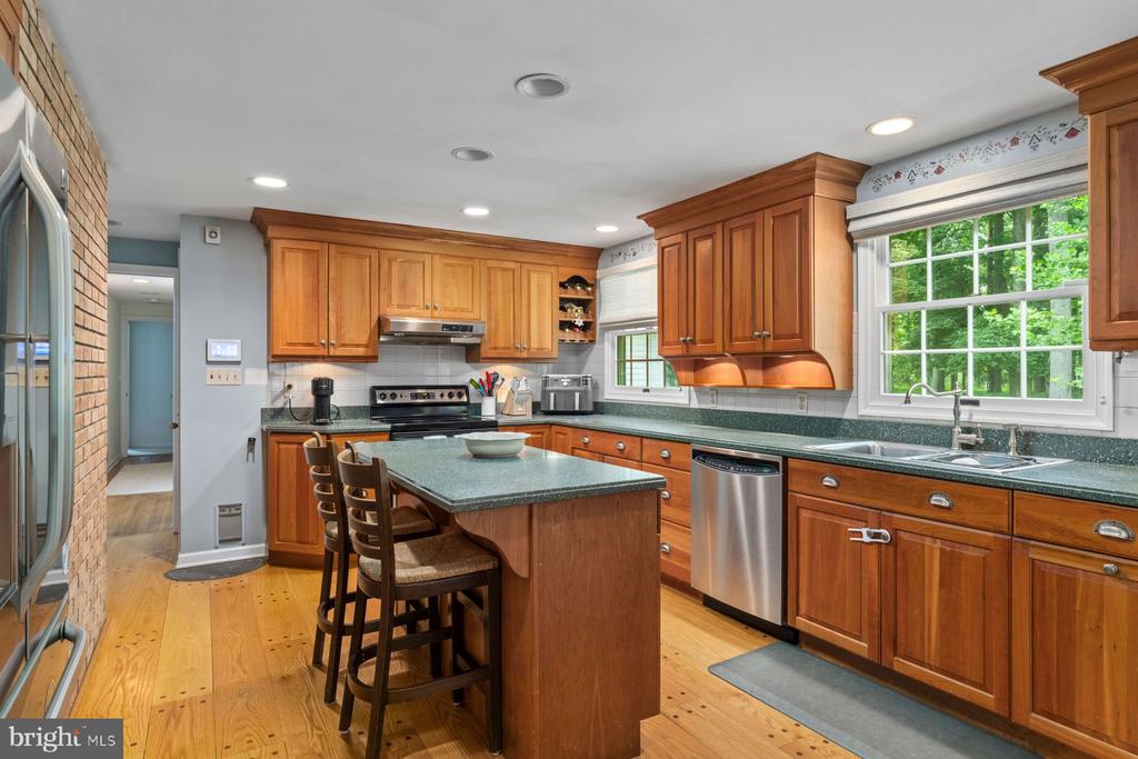 42 HARBOURTON WOODSVILLE