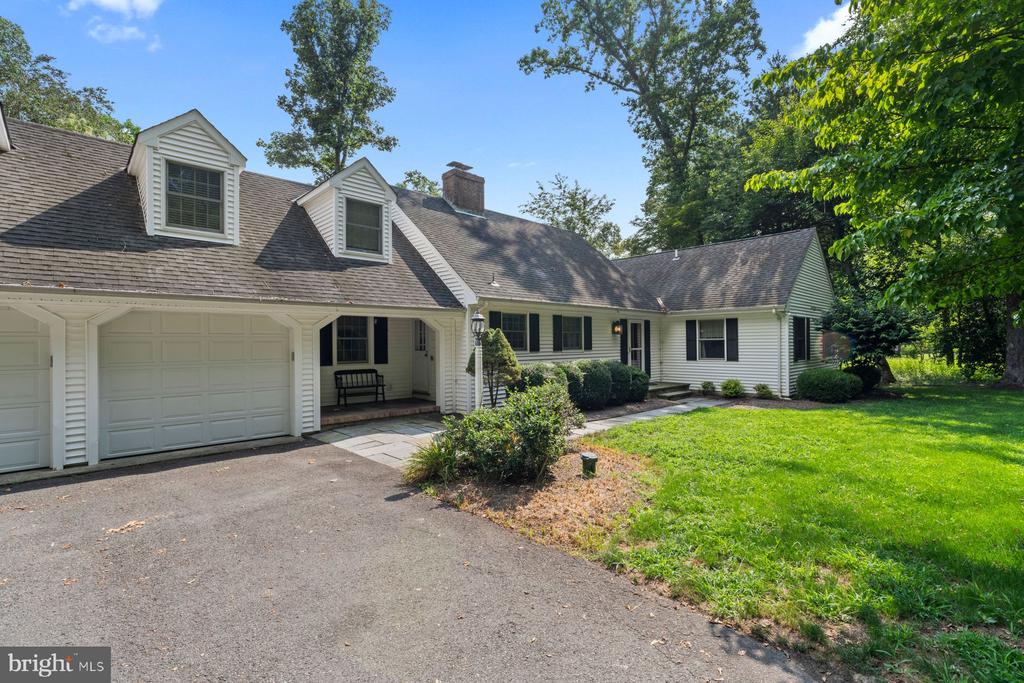 42 HARBOURTON WOODSVILLE