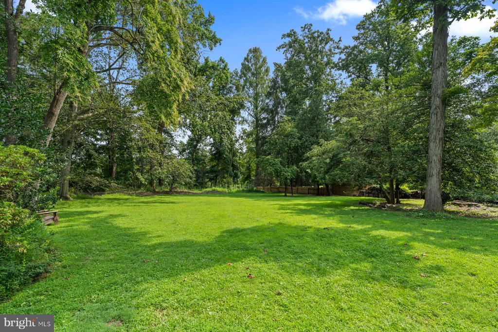 42 HARBOURTON WOODSVILLE