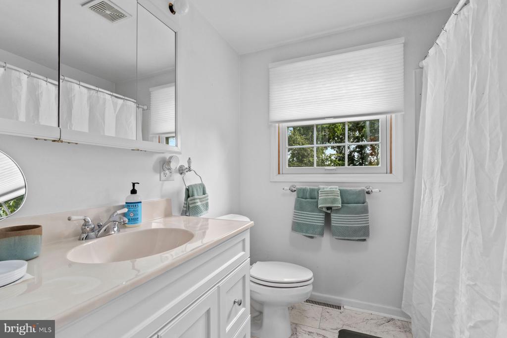 42 HARBOURTON WOODSVILLE