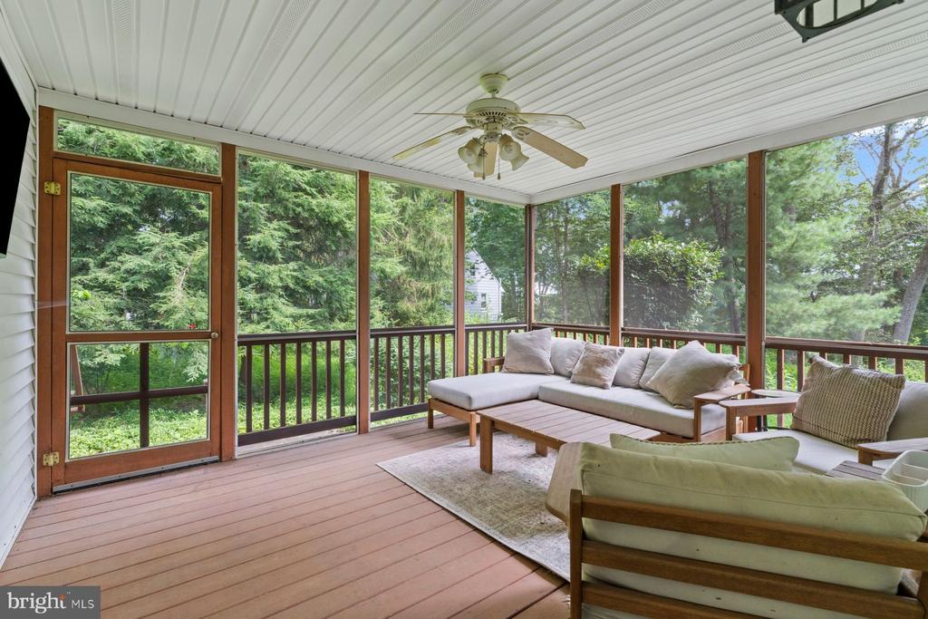 42 HARBOURTON WOODSVILLE