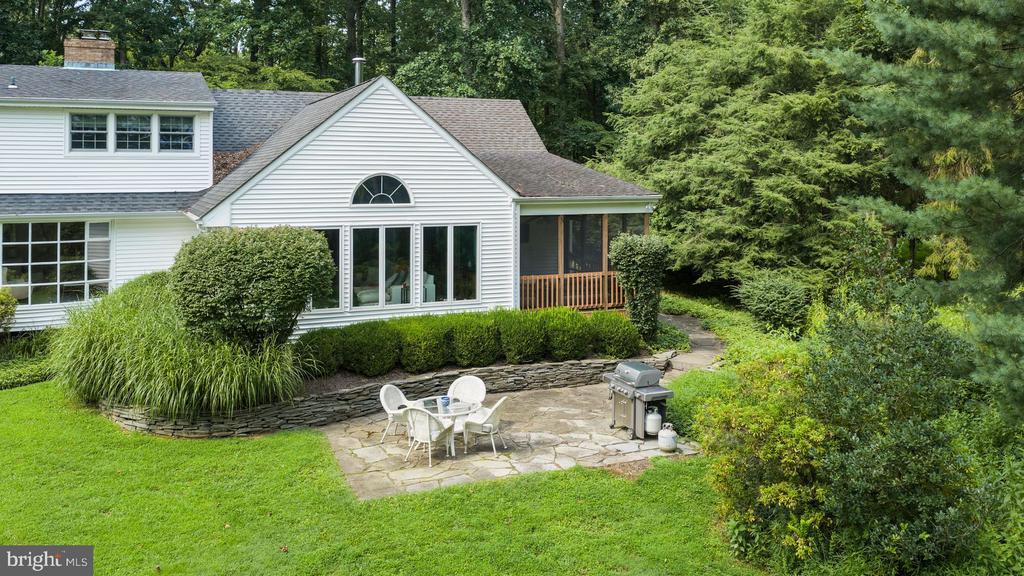 42 HARBOURTON WOODSVILLE