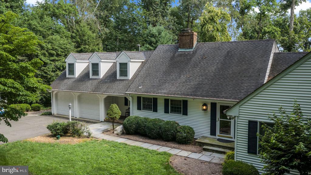 42 HARBOURTON WOODSVILLE