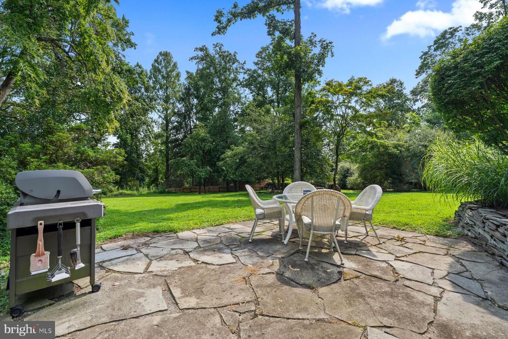 42 HARBOURTON WOODSVILLE