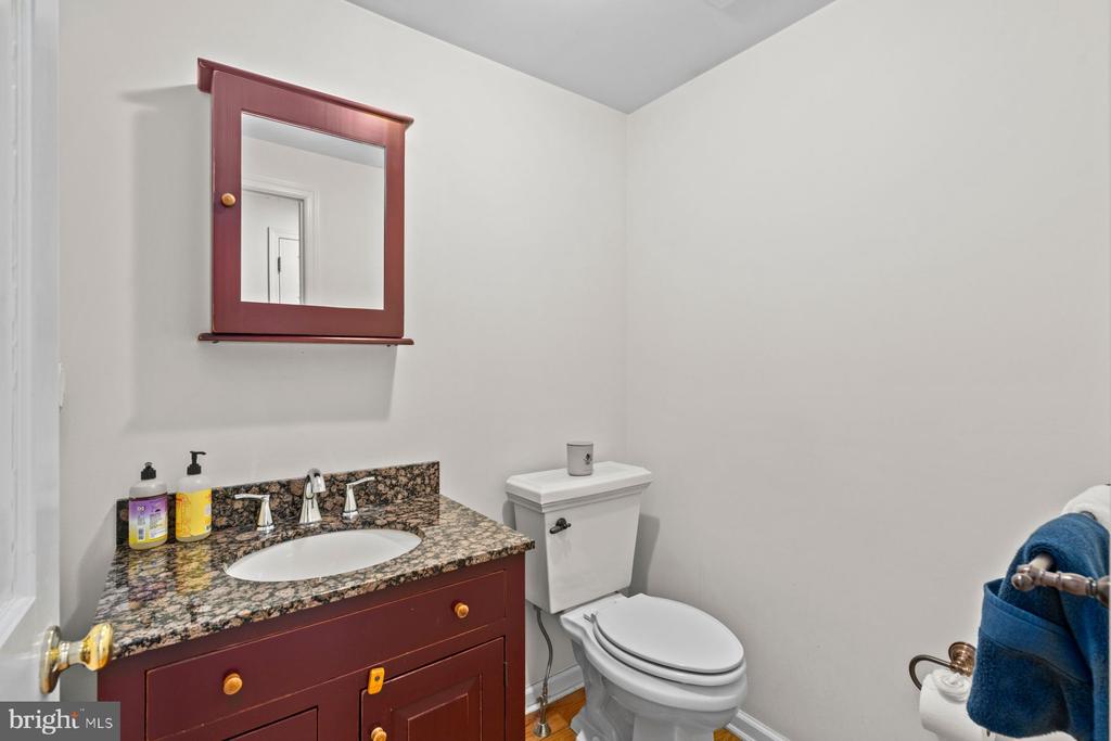 42 HARBOURTON WOODSVILLE