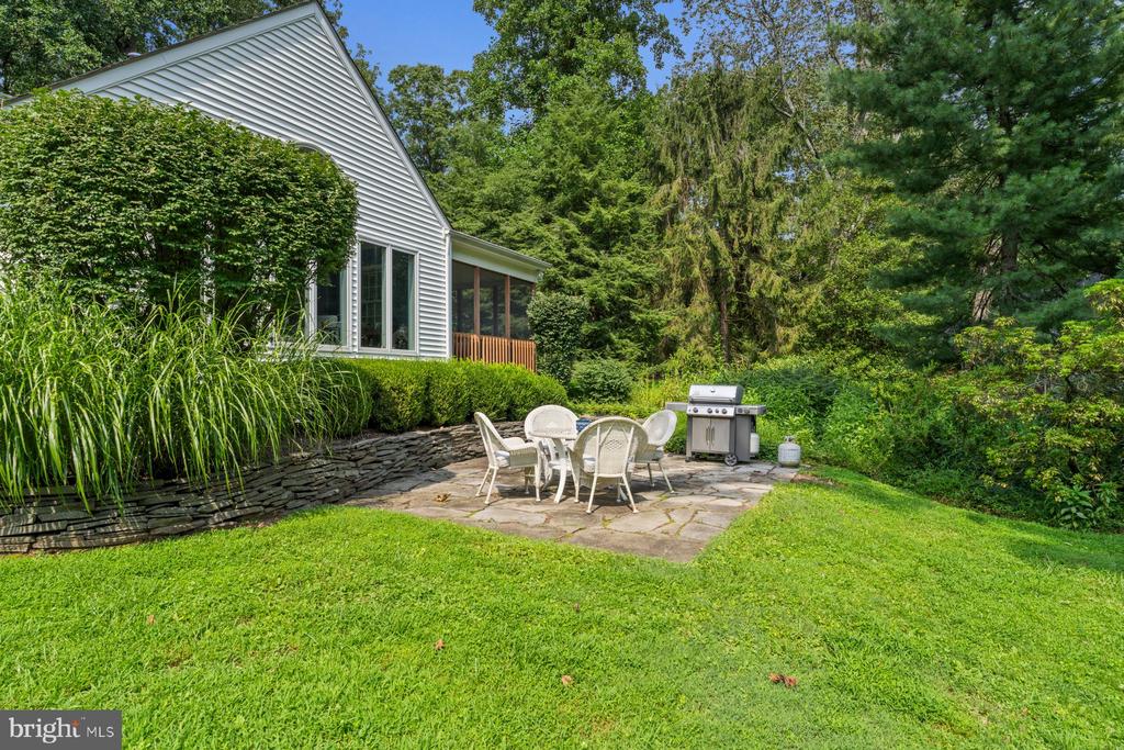 42 HARBOURTON WOODSVILLE