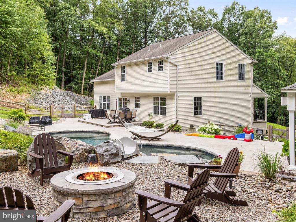 317 Blandon Rd