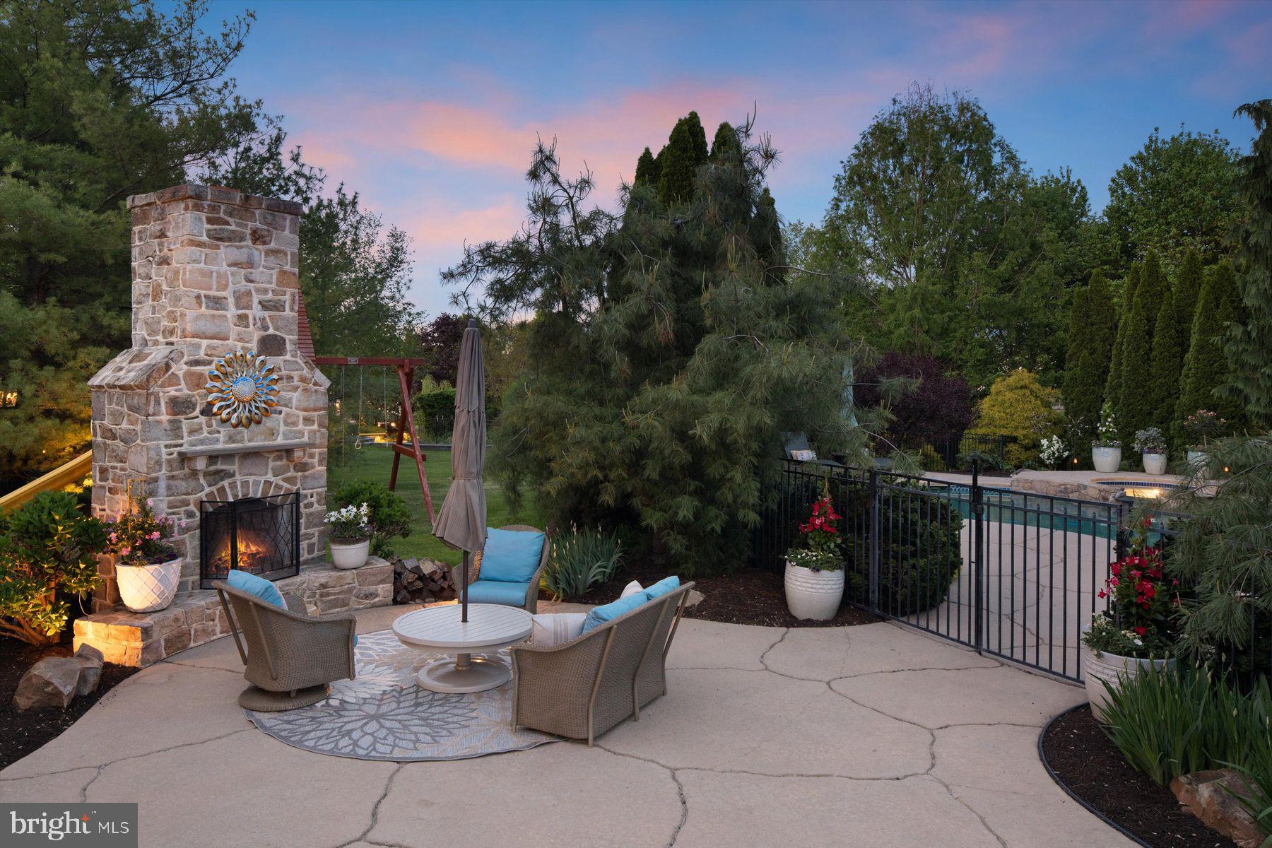 16 Hibbs Ln