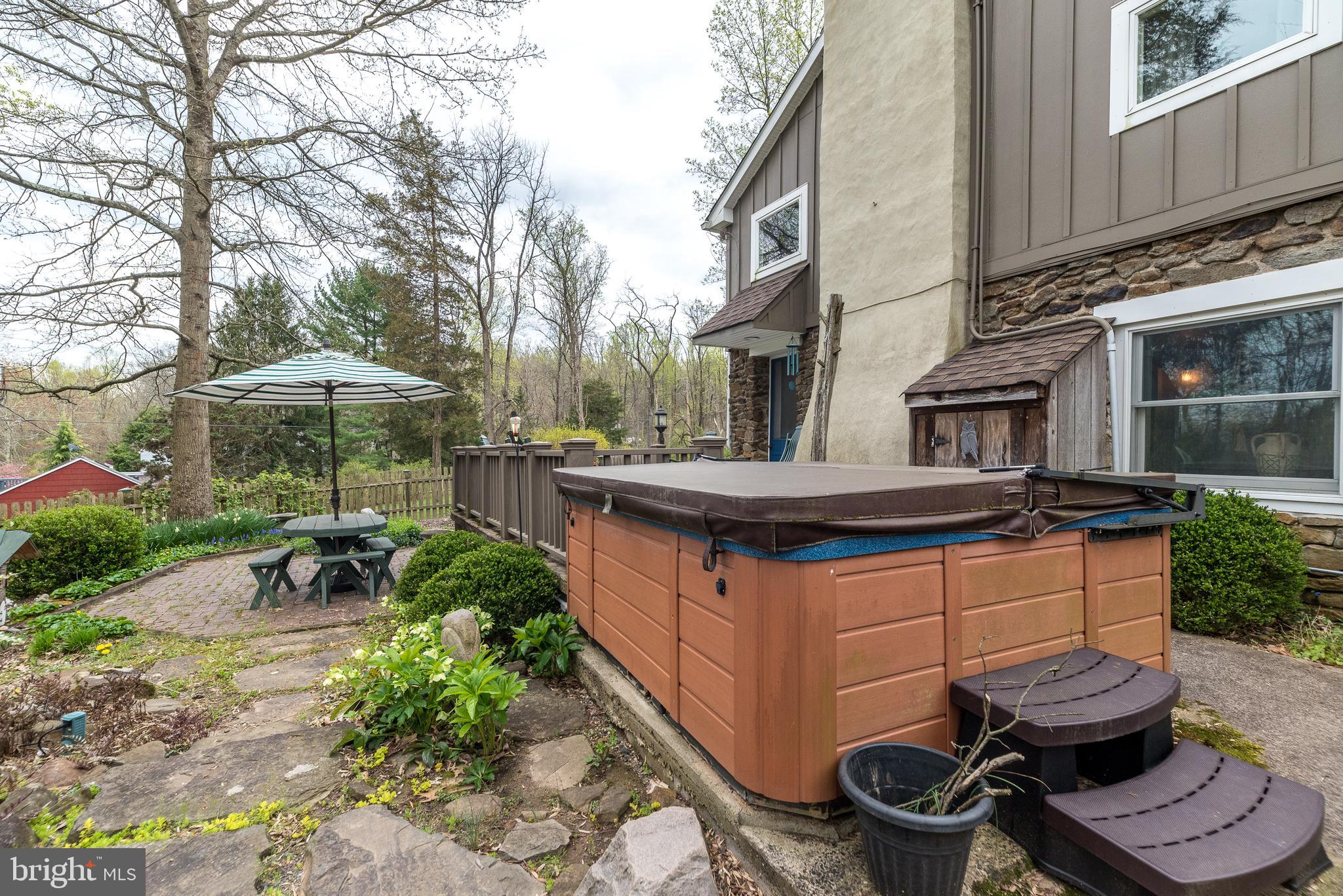 467 Lonely Cottage Rd