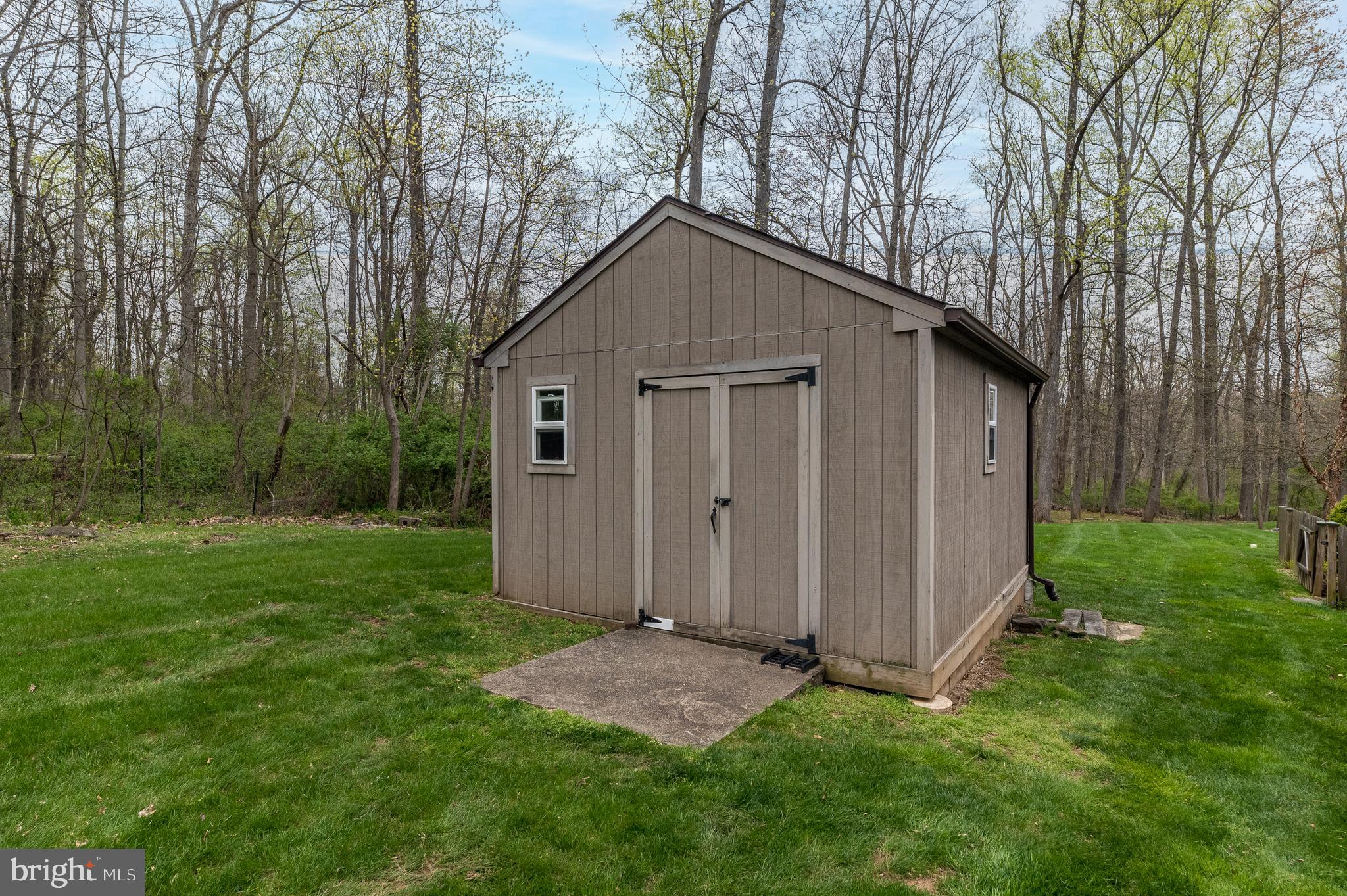 467 Lonely Cottage Rd
