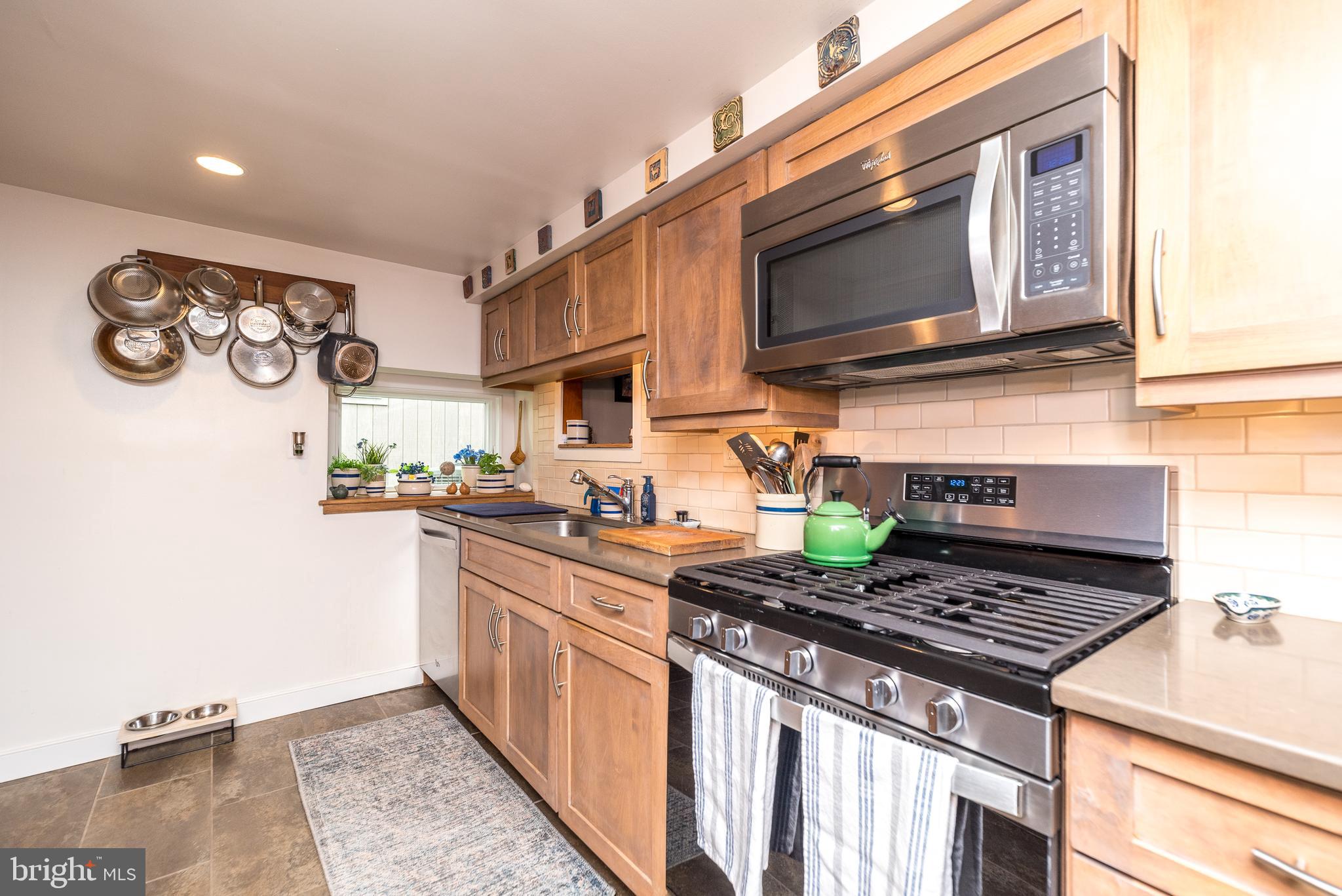 467 Lonely Cottage Rd