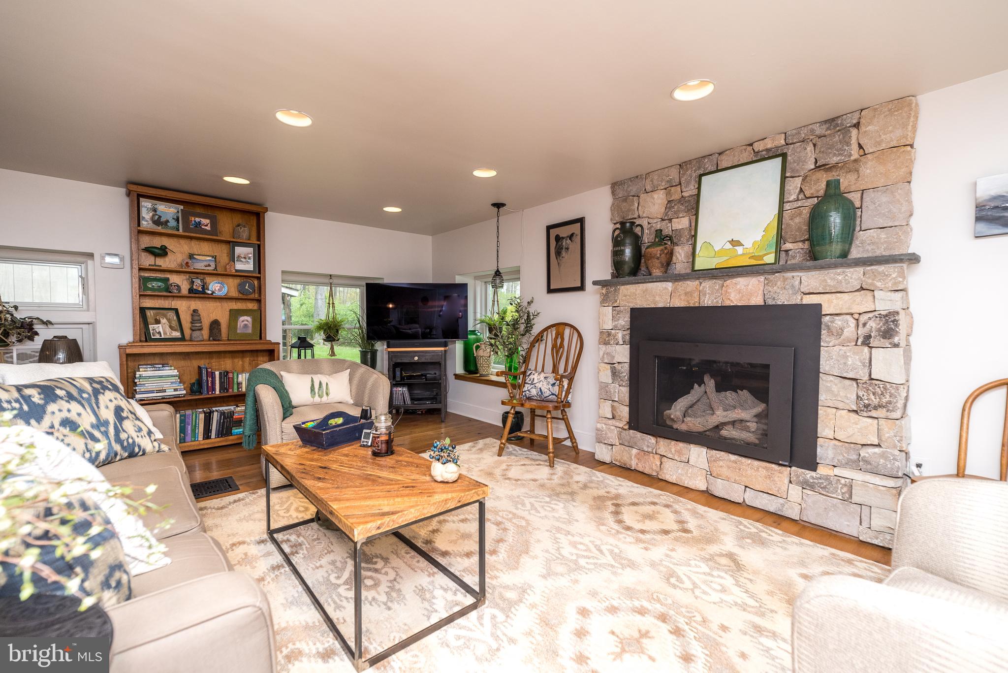 467 Lonely Cottage Rd
