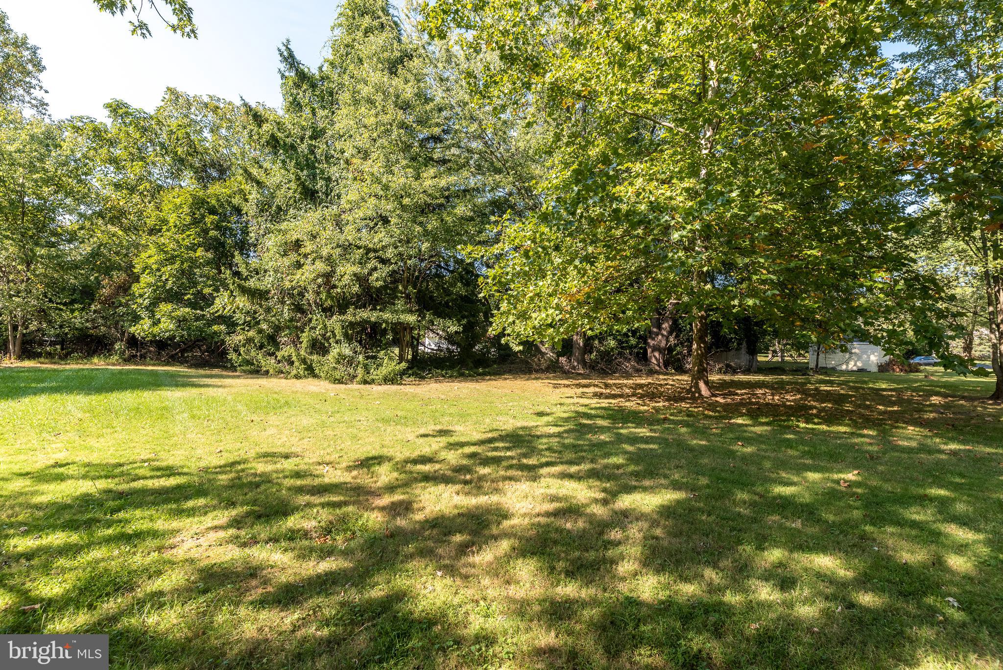 878 Sandy Ridge Rd E