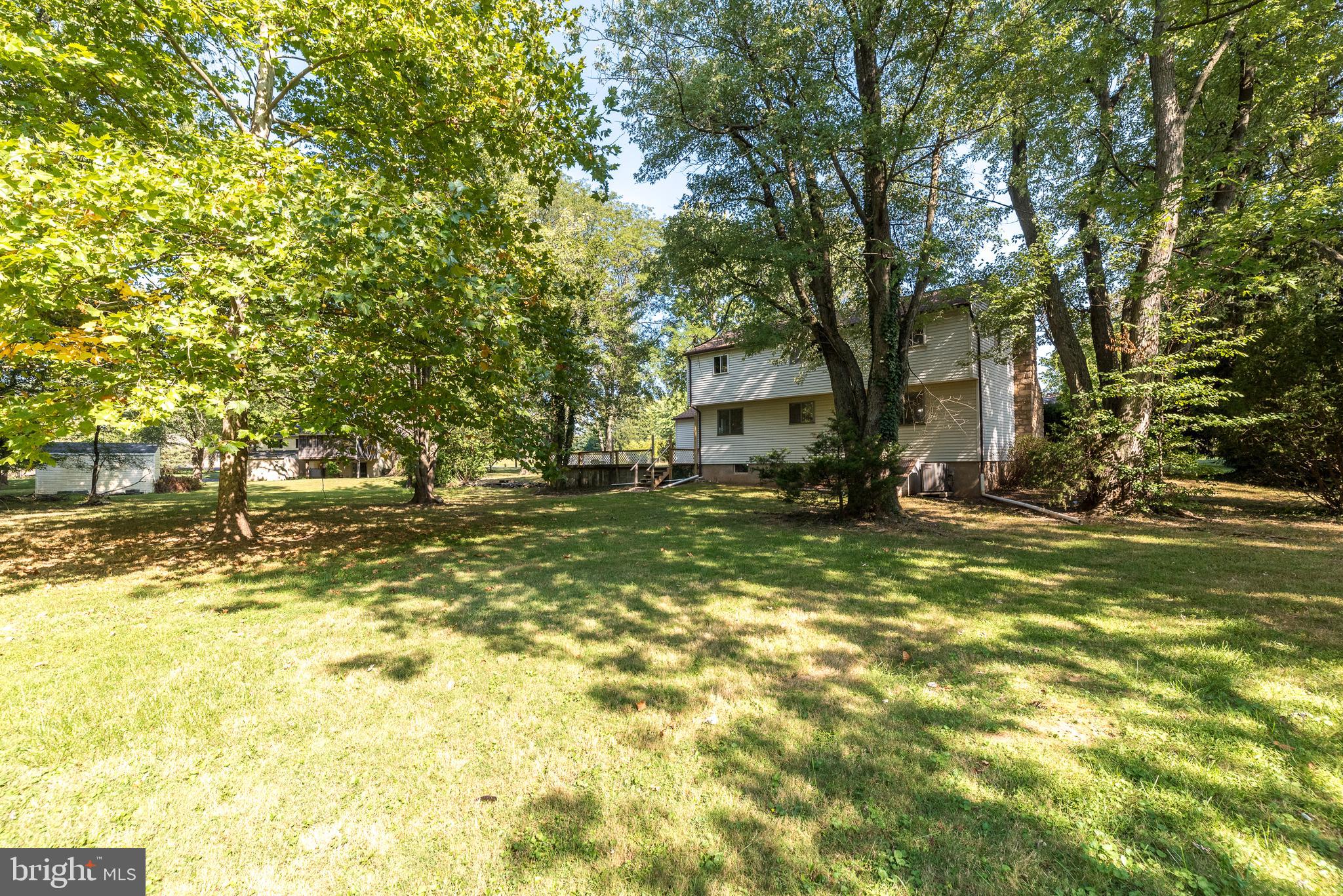 878 Sandy Ridge Rd E