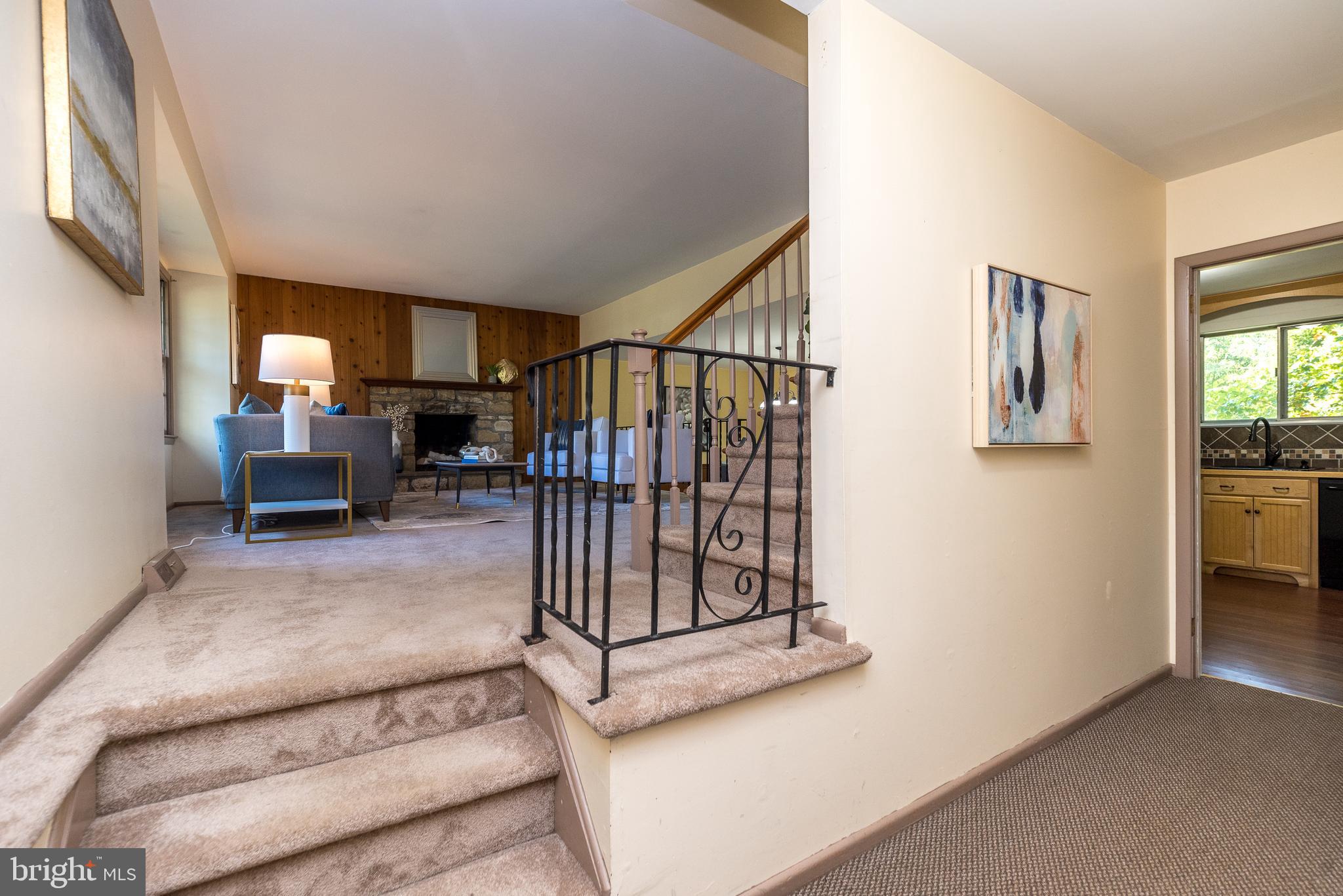 878 Sandy Ridge Rd E