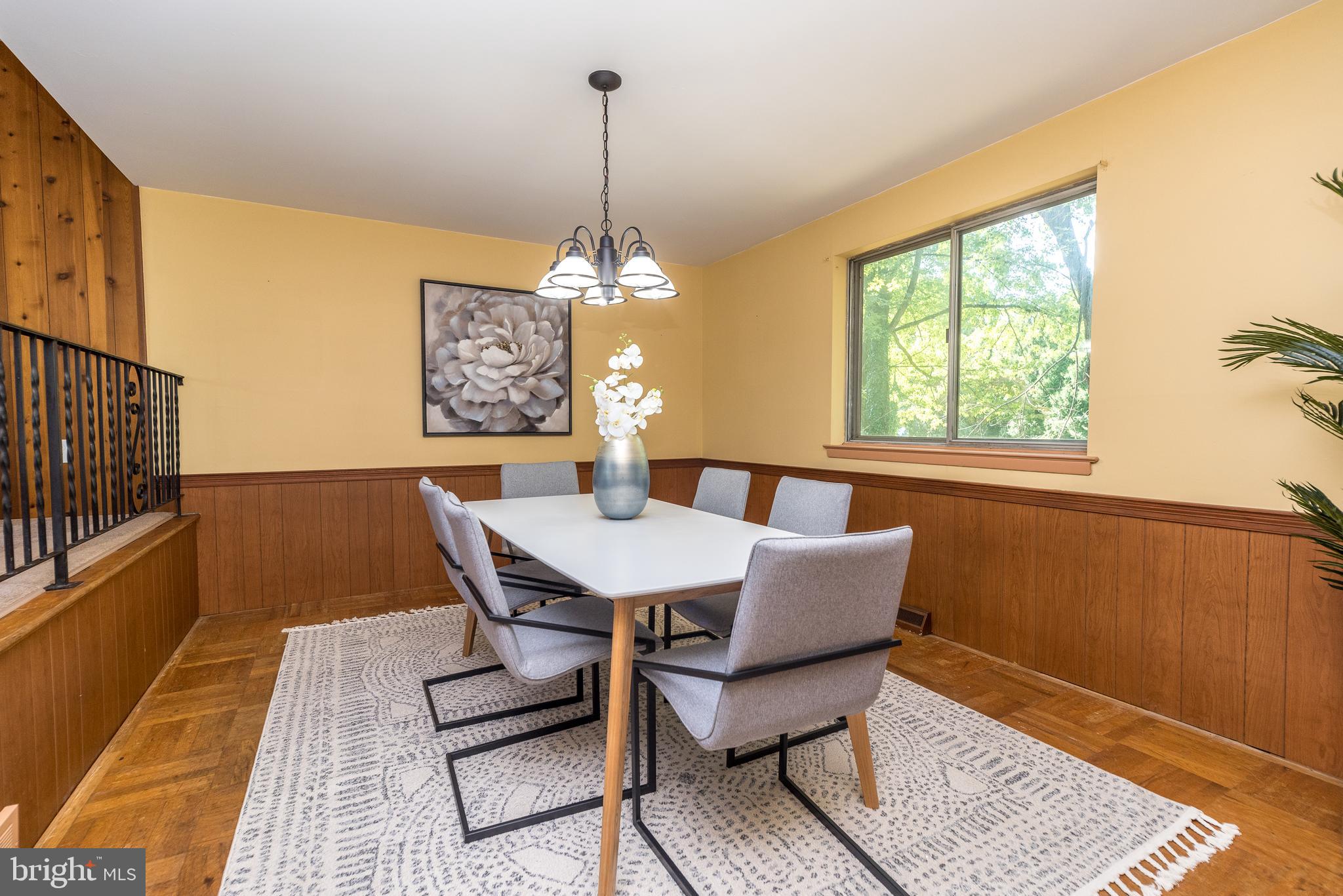 878 Sandy Ridge Rd E