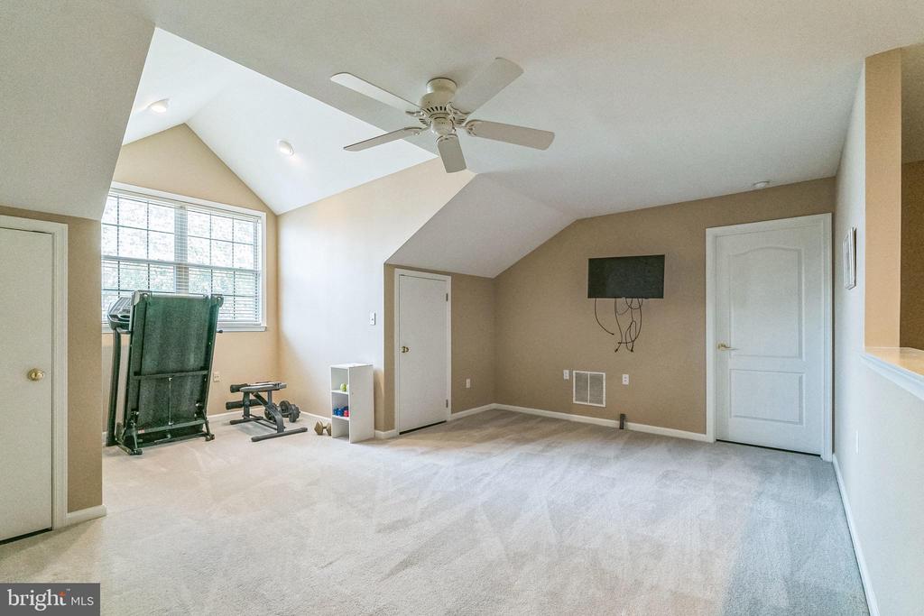 5 Legacy Oaks Dr