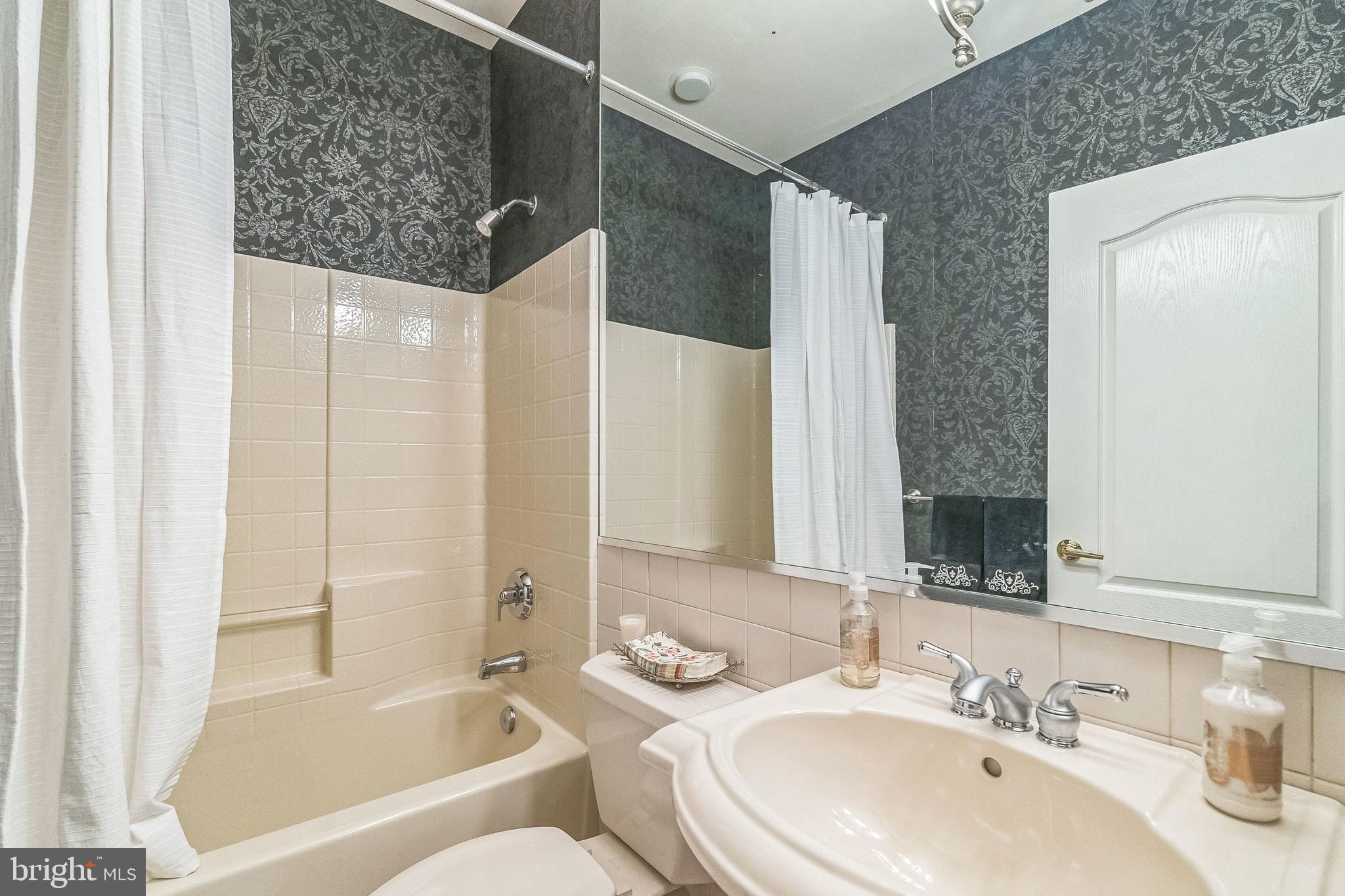 5 Legacy Oaks Dr
