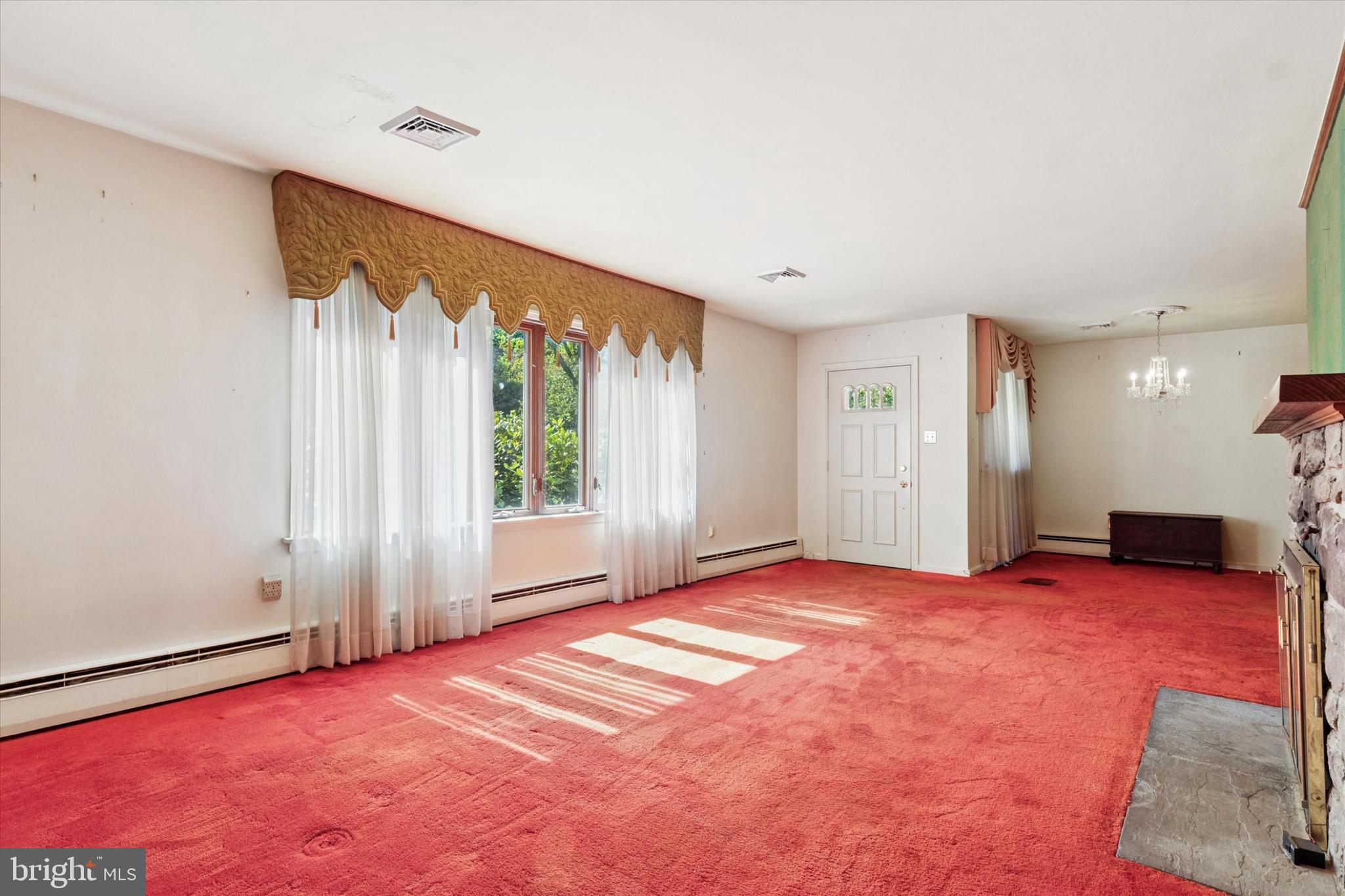 4270 SUNNYSIDE DRIVE